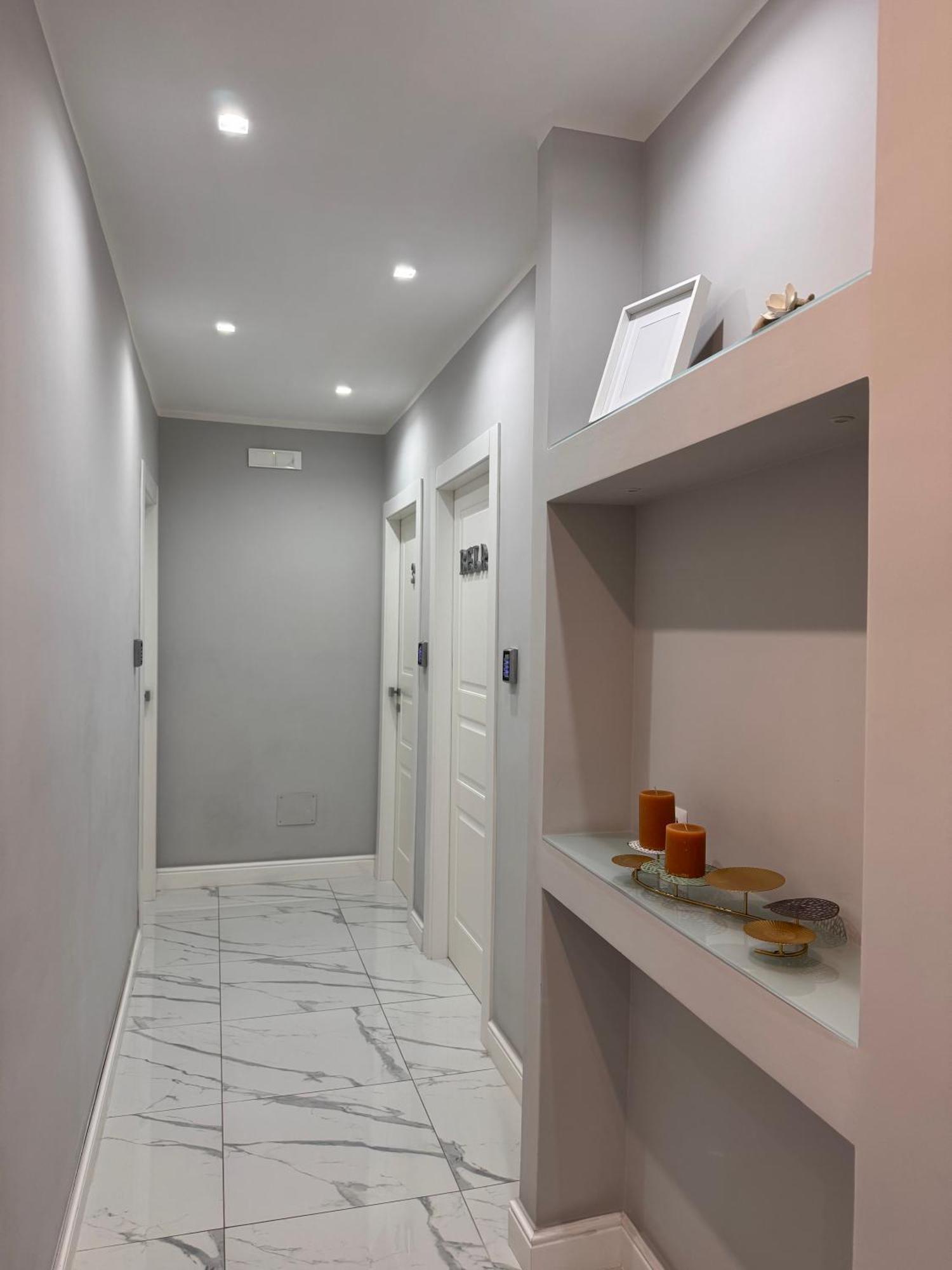 Lady Mary'S Luxury Suites Наполи Екстериор снимка